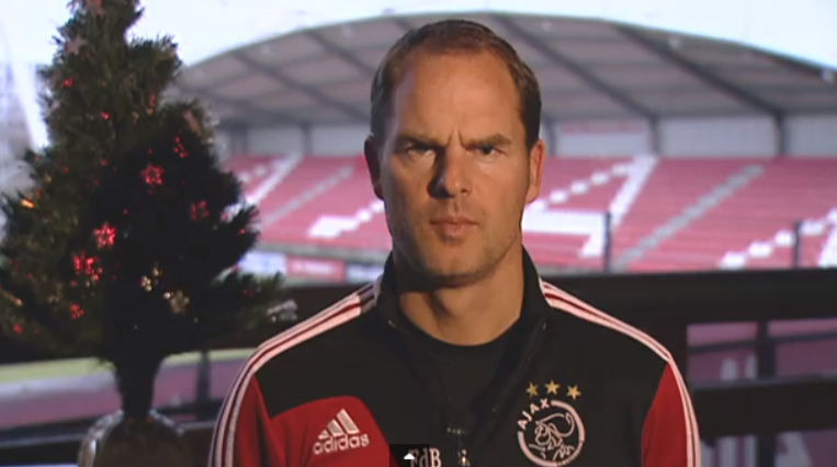 Frank de Boer tijdens zijn kersttoespraak (beeld: Ajax TV)